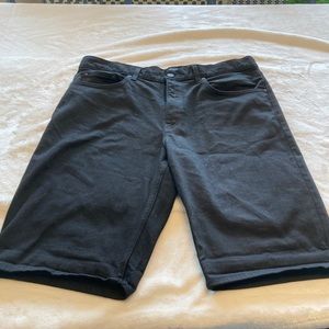 Mens H&M Shorts. Size 34.